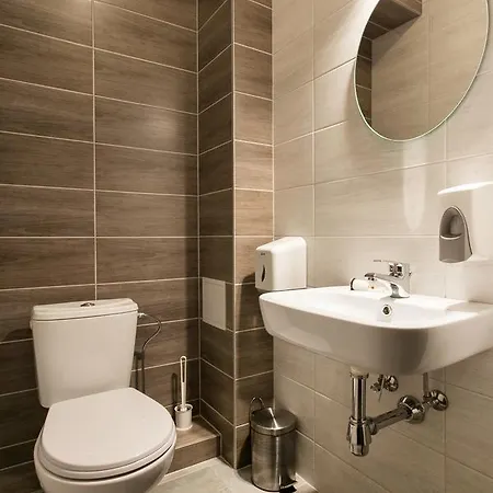 Old Town Trio Ostello *