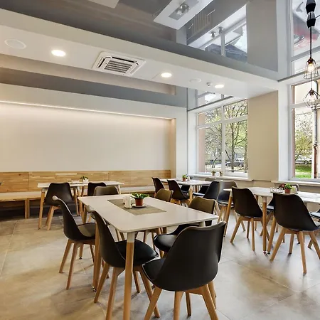 Vandrerhjem Old Town Trio *