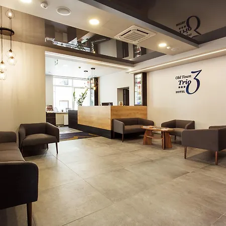 Old Town Trio Hostel *