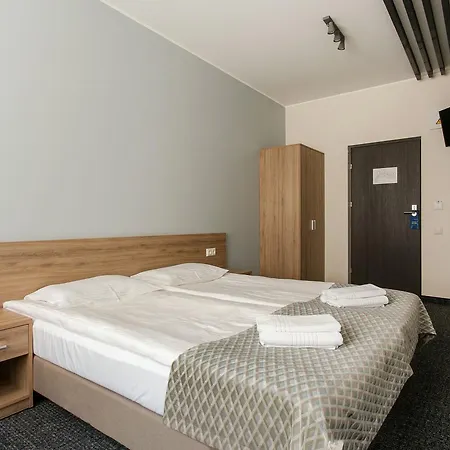 Old Town Trio Hostel *